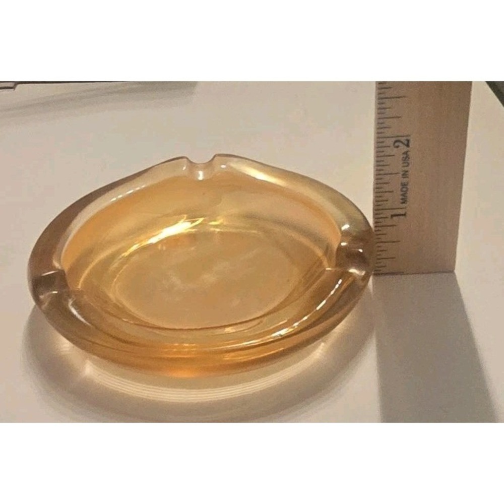 Vintage Peach Iridescent Glass Ash Tray 1960s Perfect Condition - Picture 2 of 4